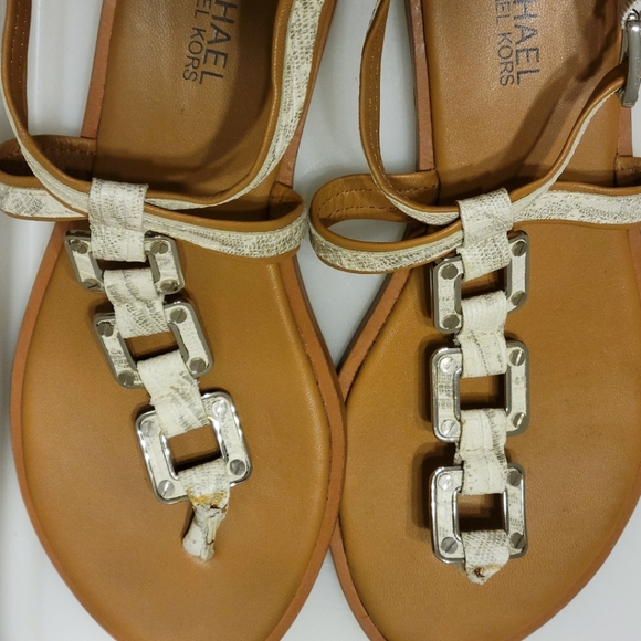 MICHAEL Michael Kors "Darci" Leather Embossed Thong Sandals - Size 9M - Picture 2 of 4